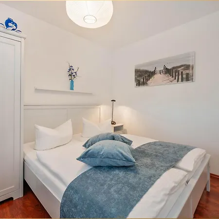 Paul-kuehne-str 4 Tintenfisch * Козеров